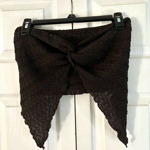 Front tie strapless top